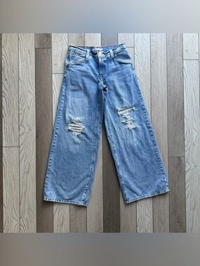 Levi’s baggy wide leg Light Blur Jeans size 25